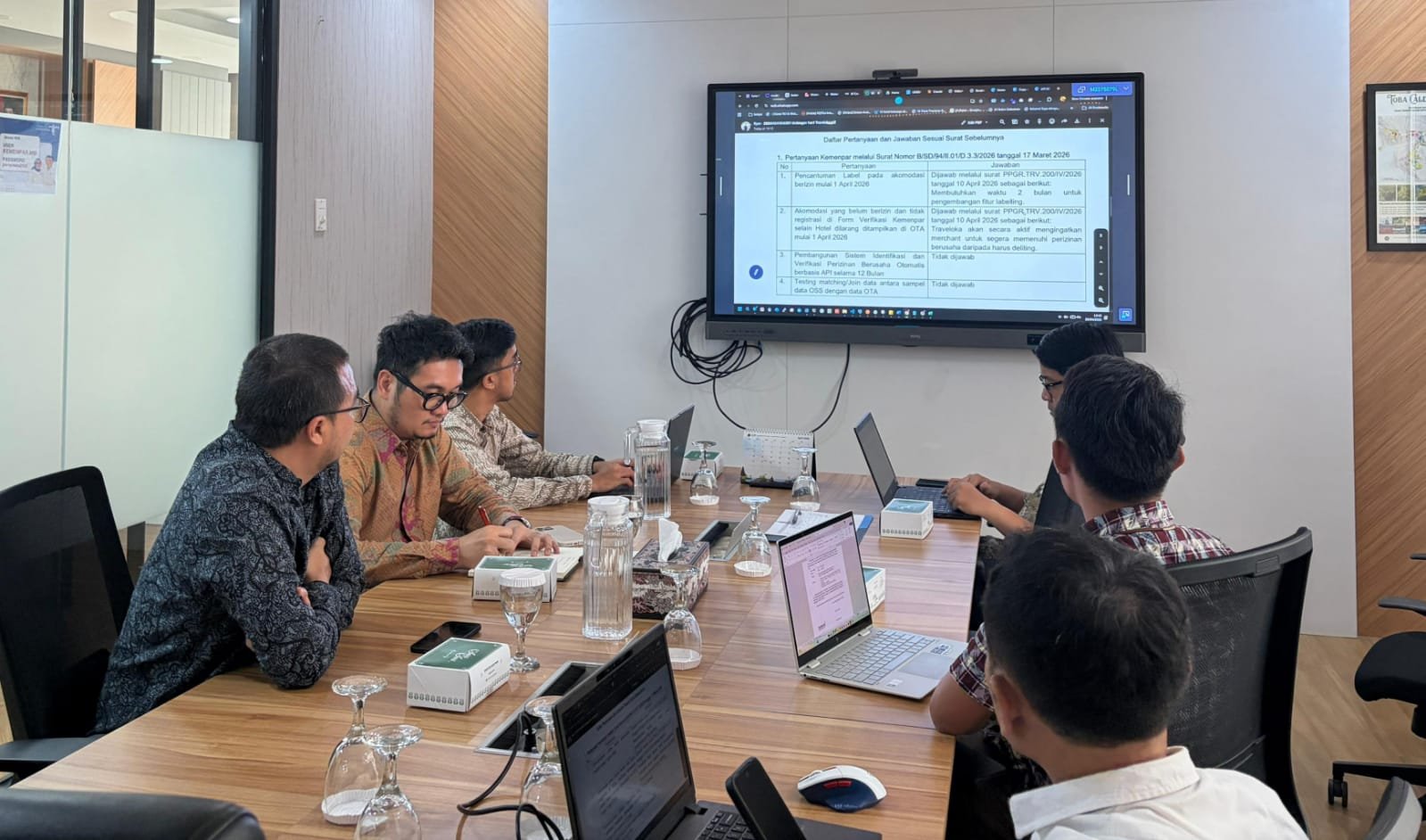 Rapat Tindak Lanjut Pembinaan Akomodasi Non Resmi dengan Traveloka