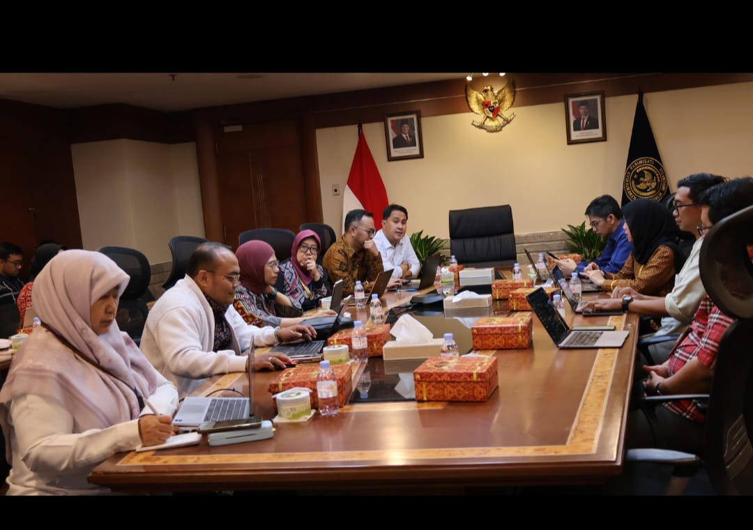 Risalah Rapat Pembahasan Harmonisasi Rancangan Permen Klasifikasi Hotel Bintang oleh Biro Umum dan Hukum Kementerian Pariwisata